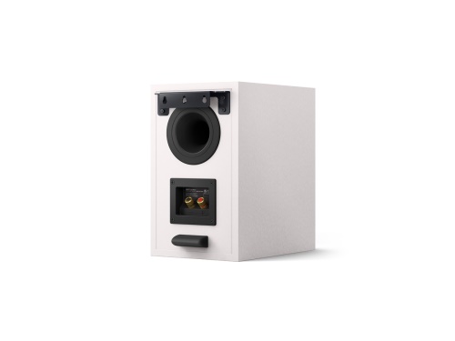 KEF Q1 Meta